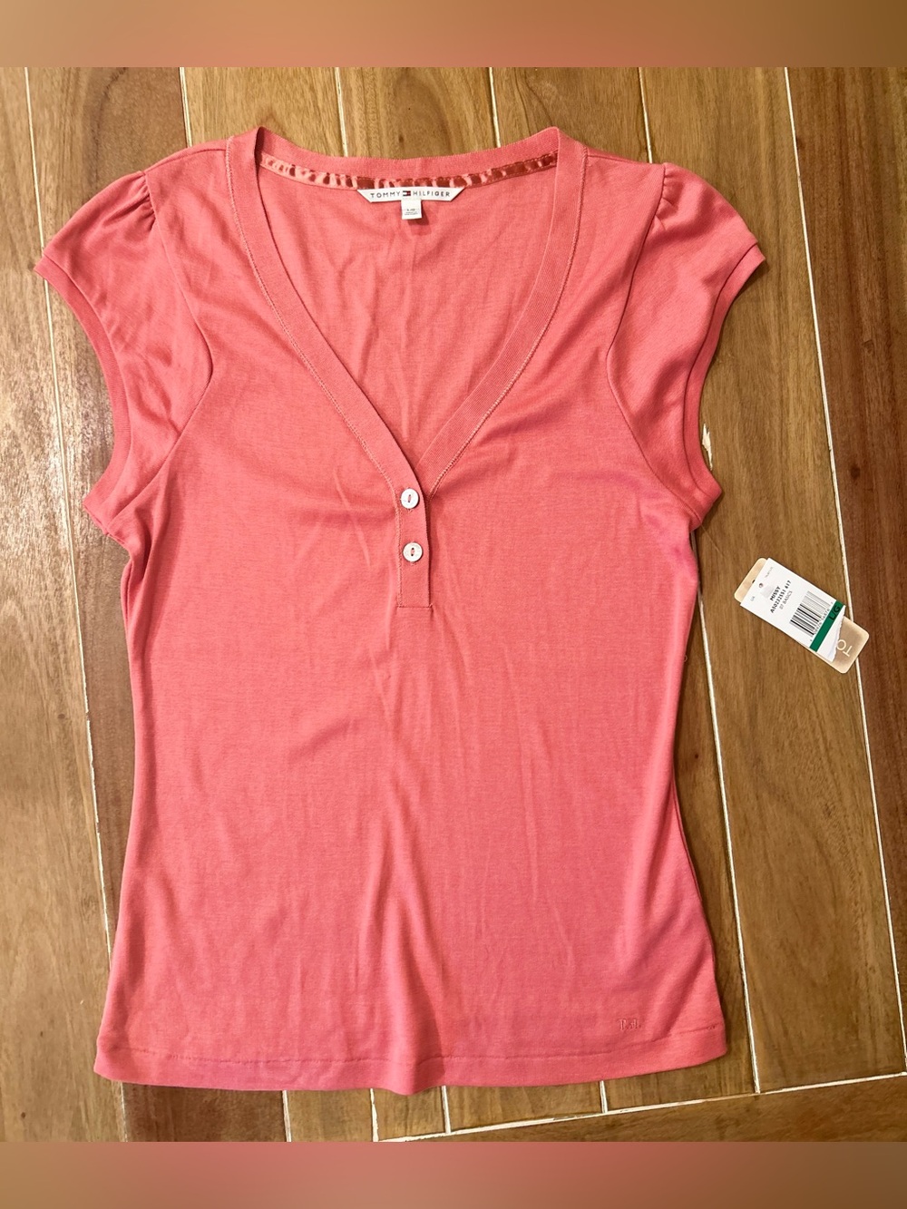 Tommy Hilfiger henley top. Large. NWT